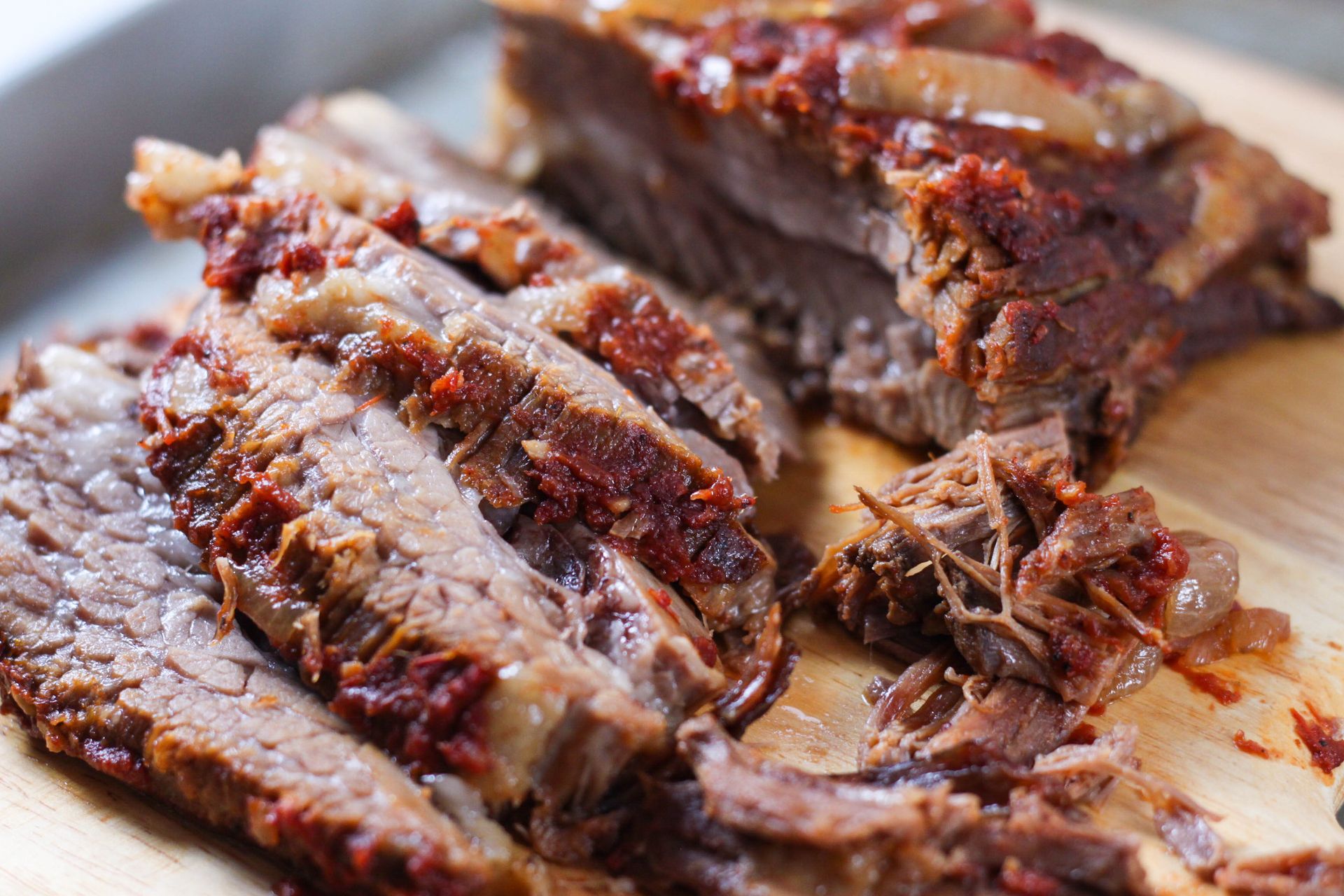 Brisket affumicato tagliato a fette da The Brisket Milano