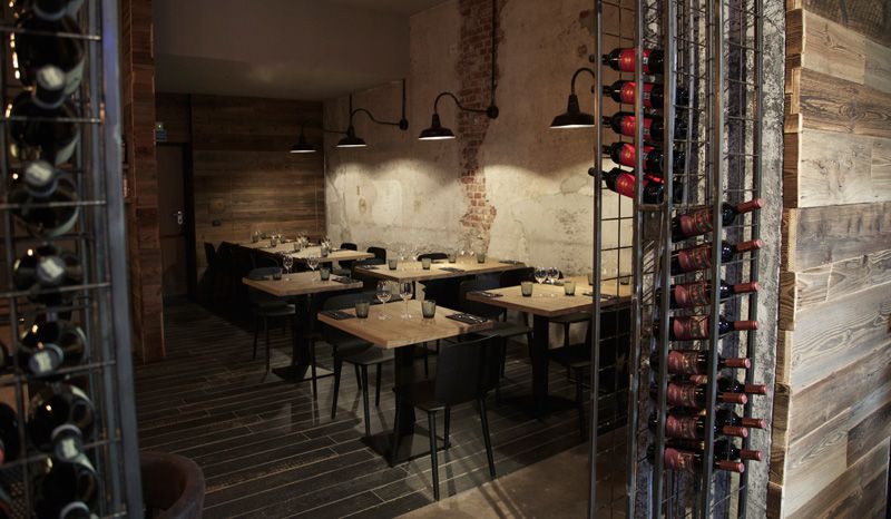La parete dei vini — The Brisket Milano